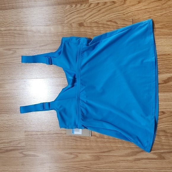 Nike Women's Tankini Swimsuit Top-Solid Color size medium - Picture 8 of 9